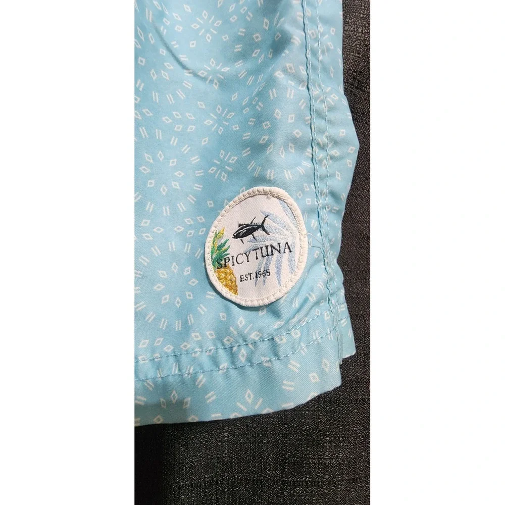 Spicy Tuna Blue Lined Swim Trunks UV 50+ Sz Lg 5.5
